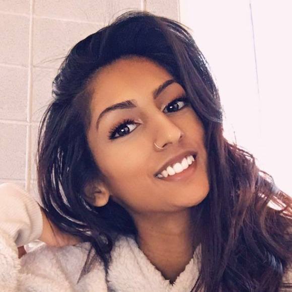 Meet your Posher, Nikita - Picture 1 of 1